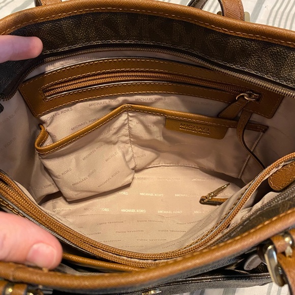 Michael Kors Handbag - Picture 3 of 8